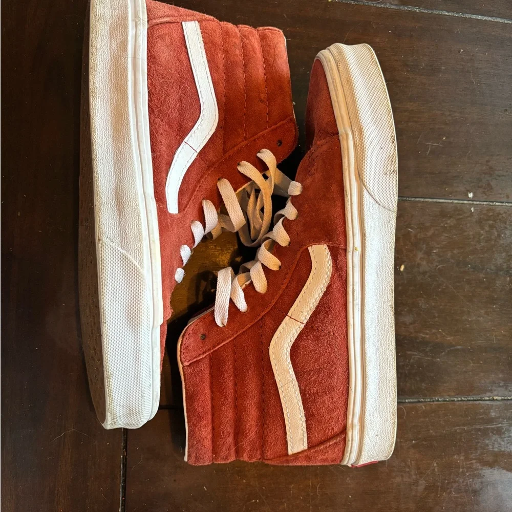 High-Top Sneakers in Rust and White - Picture 3 of 8